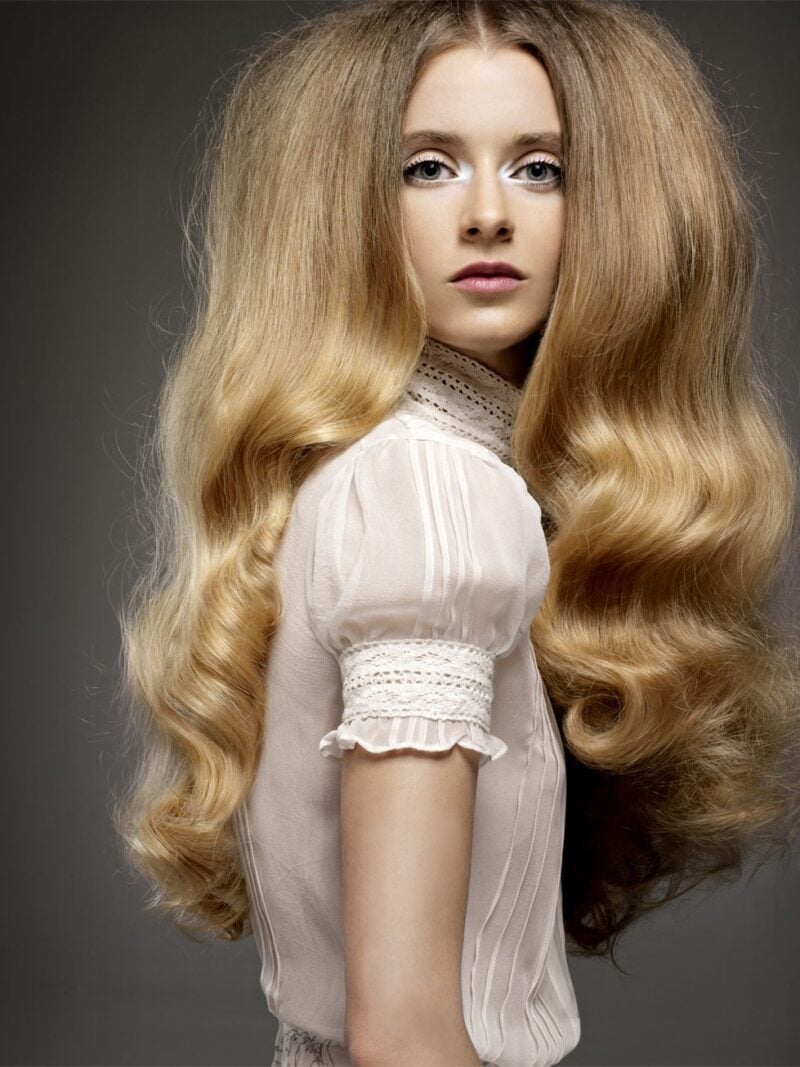 Foto: Maiani Location: Superstudio Hair: Pier Giuseppe Moroni