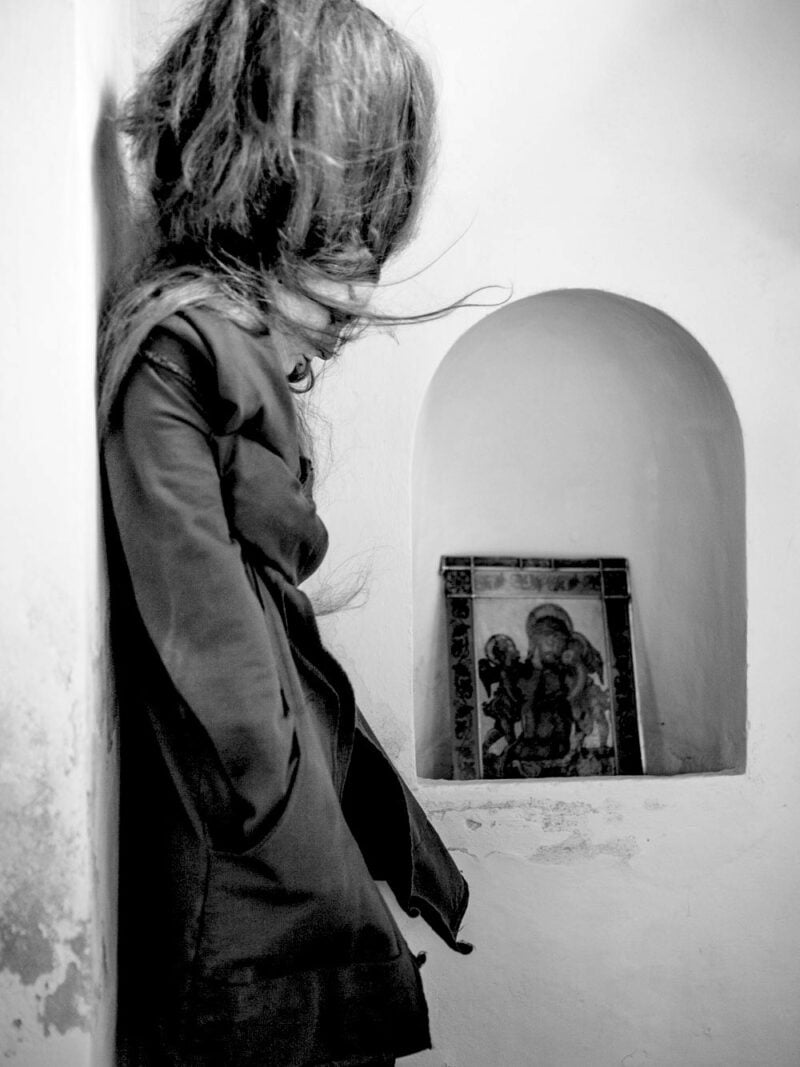 Adelbel book Photo: Andrea Buccella, Make up : Arianna Campa Model: Giulia Beltrame, Hair: Pier Giuseppe Moroni